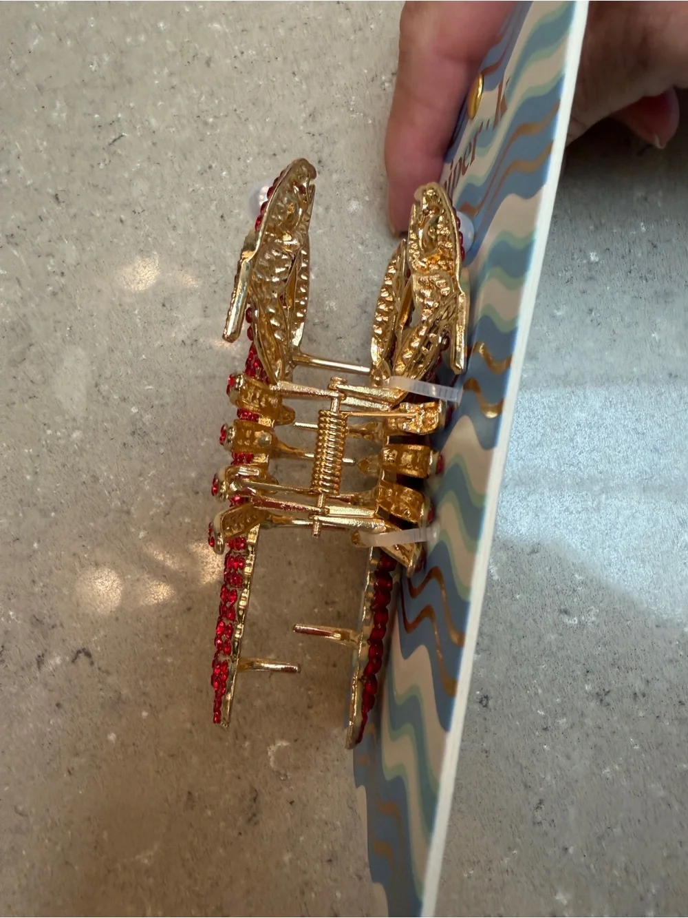 NWT 🦞 Red Lobster Hair Claw Clip w Red Crystals & Pearl Accents on gold metal